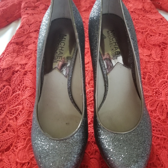 GORGEOUS AUTHENTIC Michael KORS COLLECTION PLATFOR - Picture 2 of 4